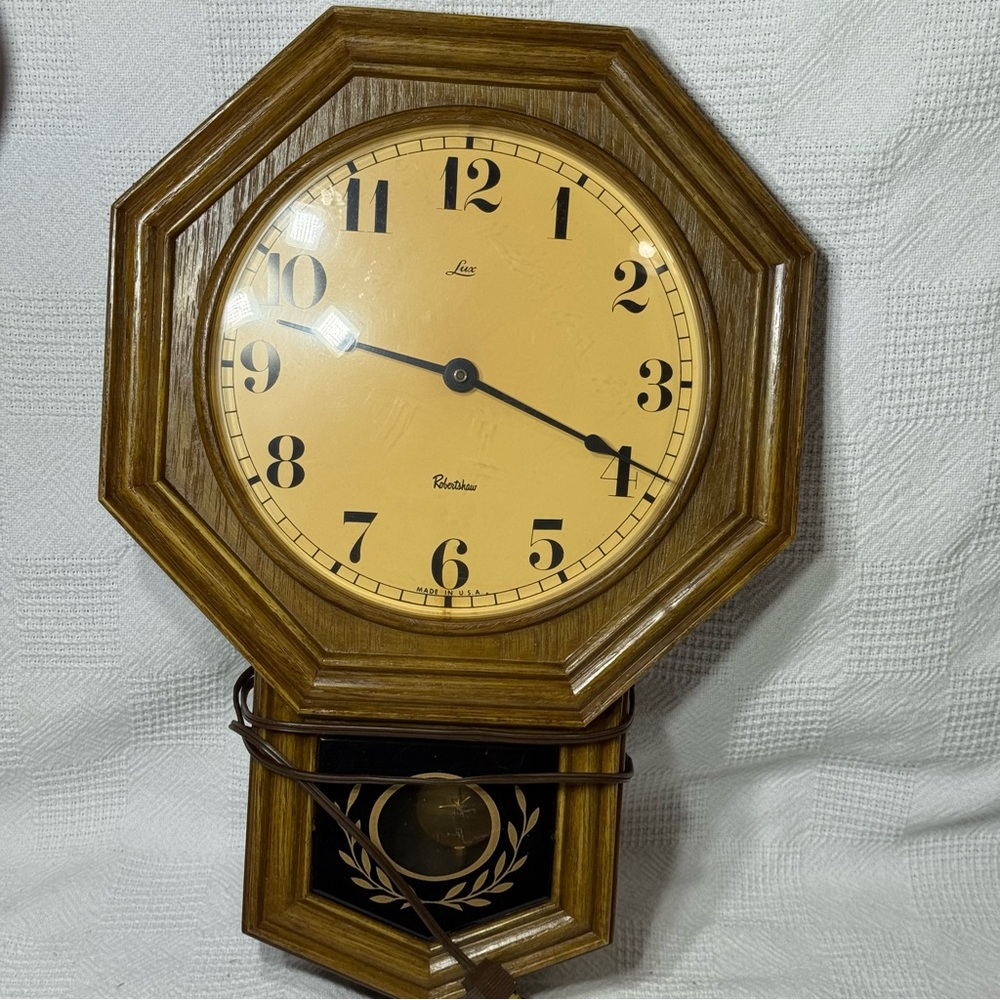 Vtg Bald Eagle Electric Robert Shaw Lux Pendulum Wall Clock Works 1950s-60s‎ USA